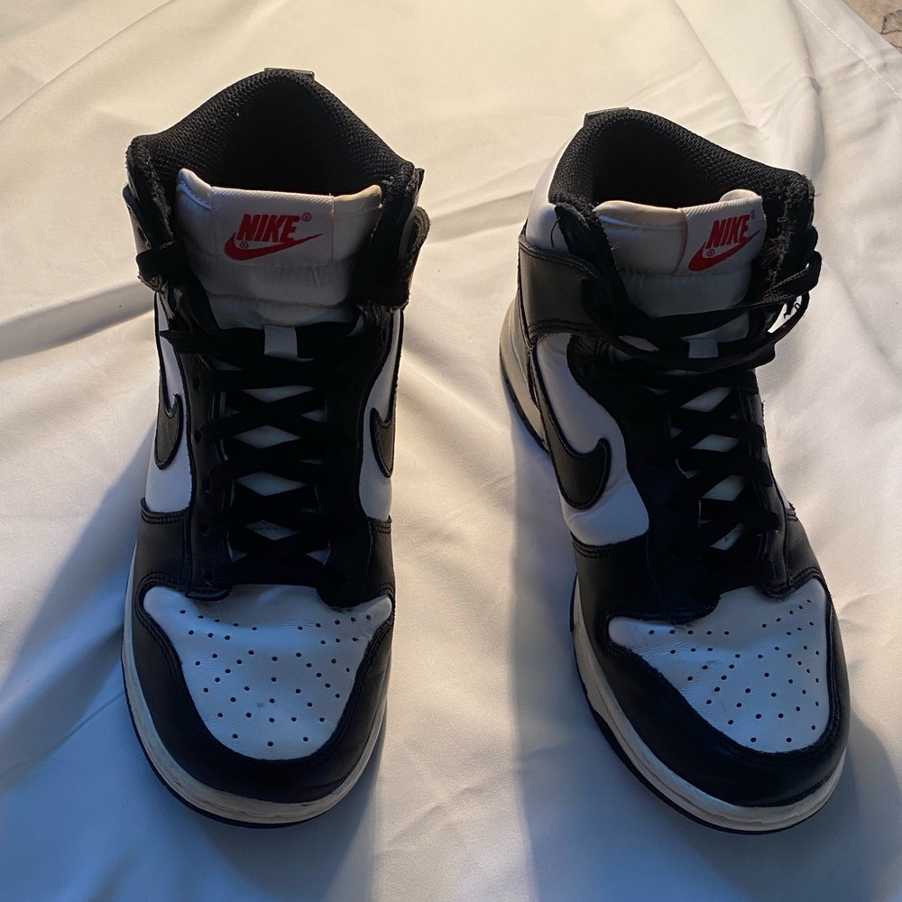 Women’s Nike Dunk High Black White Panda Size 6.5